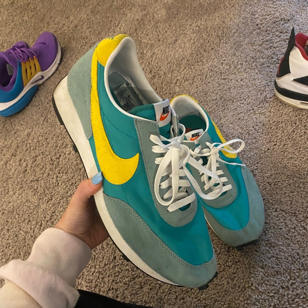 Nike mens daybreak size 12 worn once